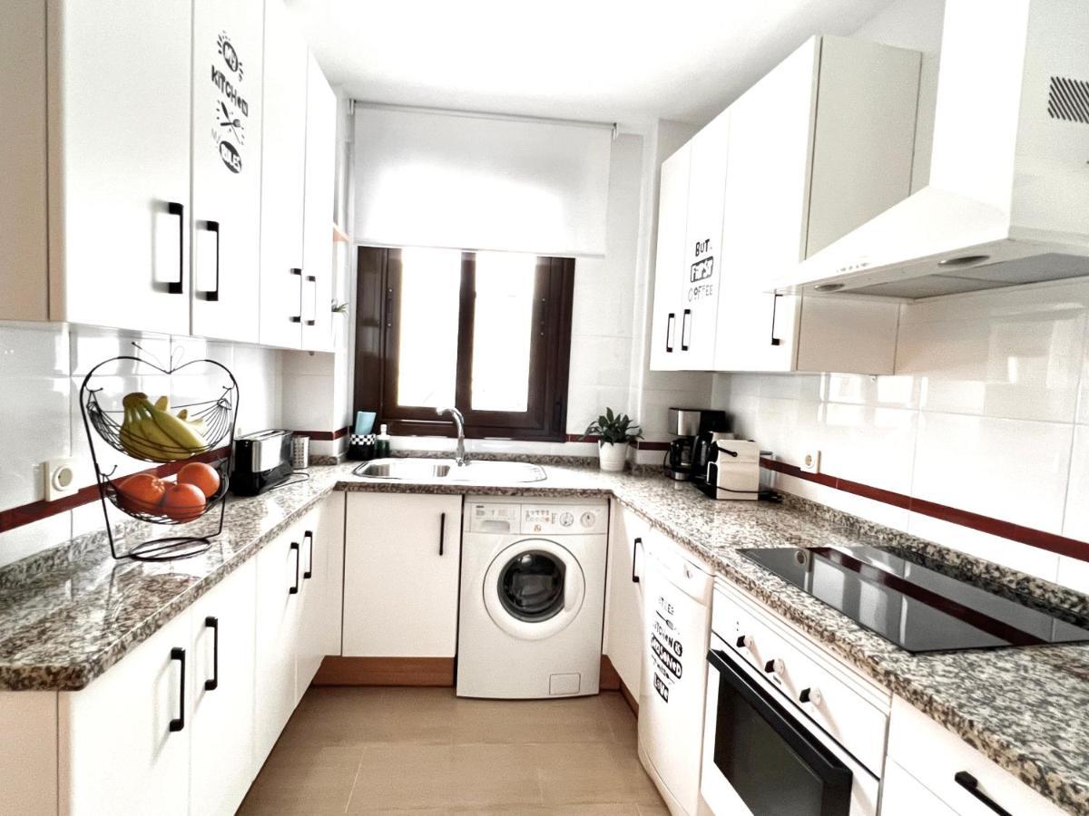 Teodosio Apartment Free Parking & Central Ac Sevilha Exterior foto